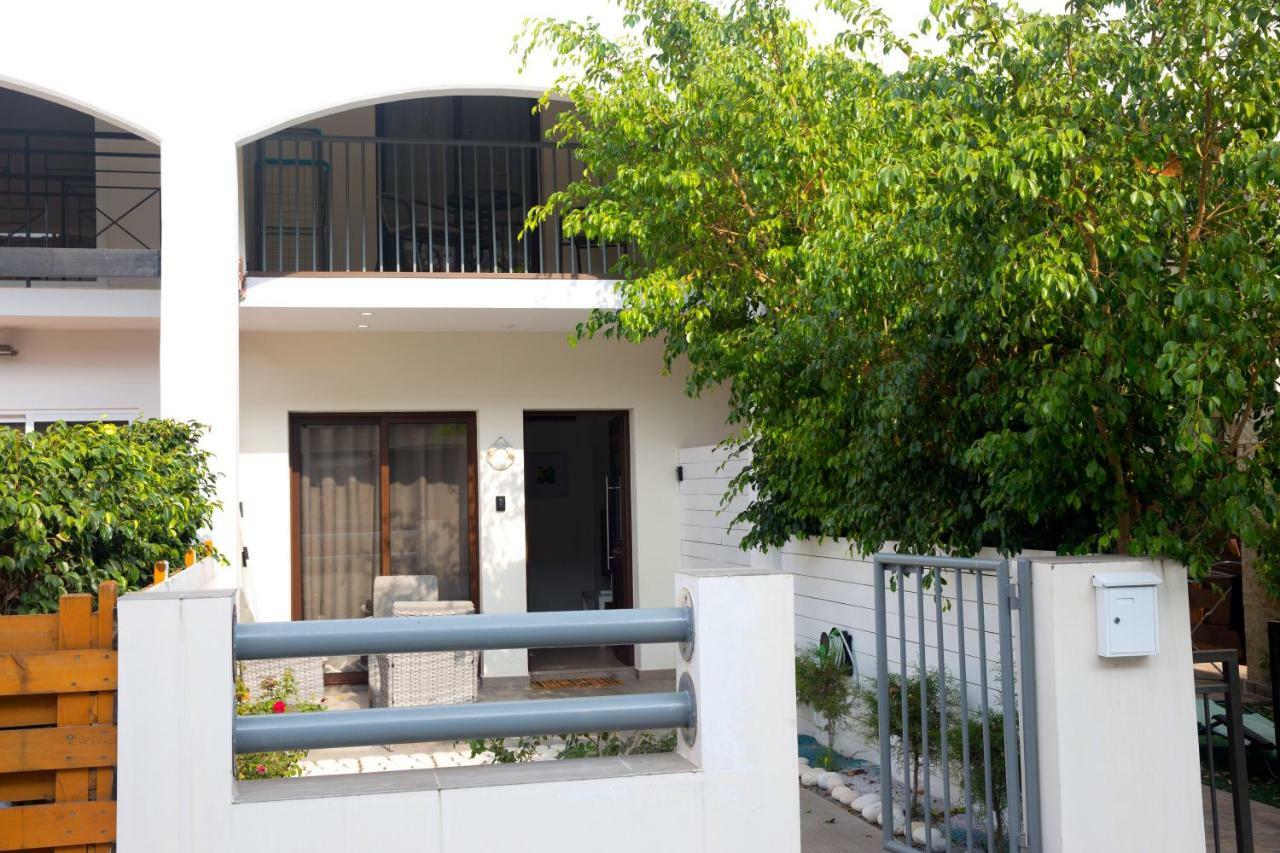 Galatex Beach Living By Trulycyprus Лімасол Екстер'єр фото